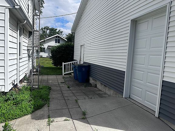 5th image of 304 Miller Ave