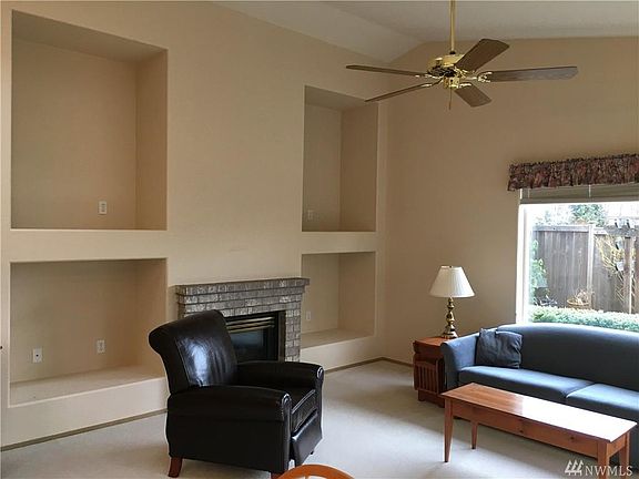 5th image of 4502 Seville Dr SE