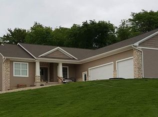 1317 Gabriel Ct, Mount Vernon, IA 52314