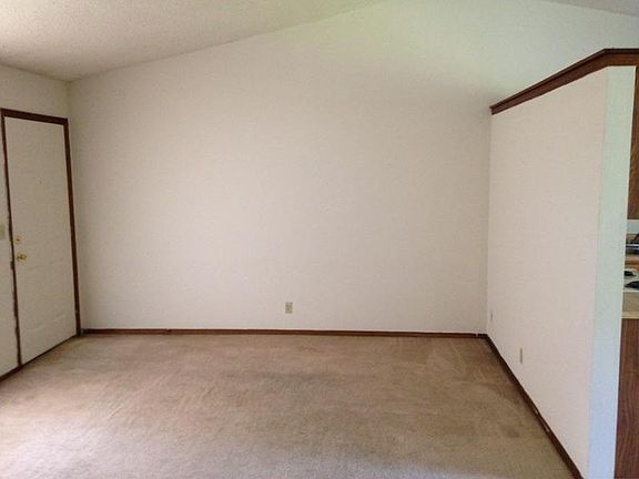 5th image of 4319 S Elizabeth Ave APT 2