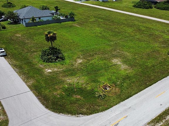 2nd image of 4001 NW 36th Ln