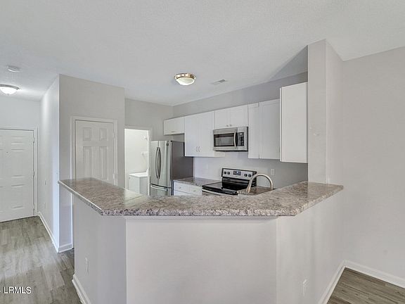 5th image of 100 Kensington Boulevard #1303