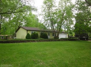 3706 E Shore Dr, Stanton, MI 48888