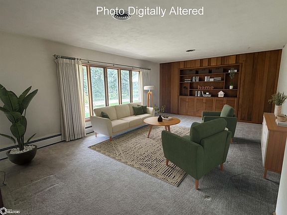 3rd image of 23 19th Ave NE