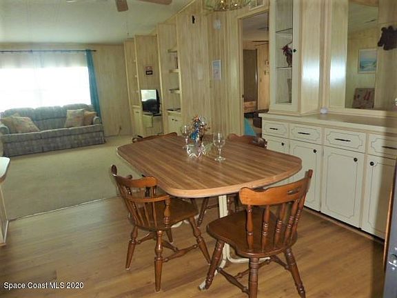 4th image of 947 Waterway Dr