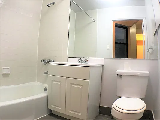 Rented by Lang Realty LLC | media 15