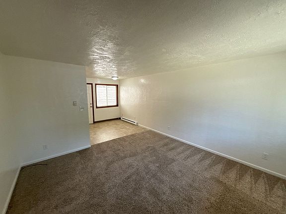4th image of 2042 Myrtle Ave NE