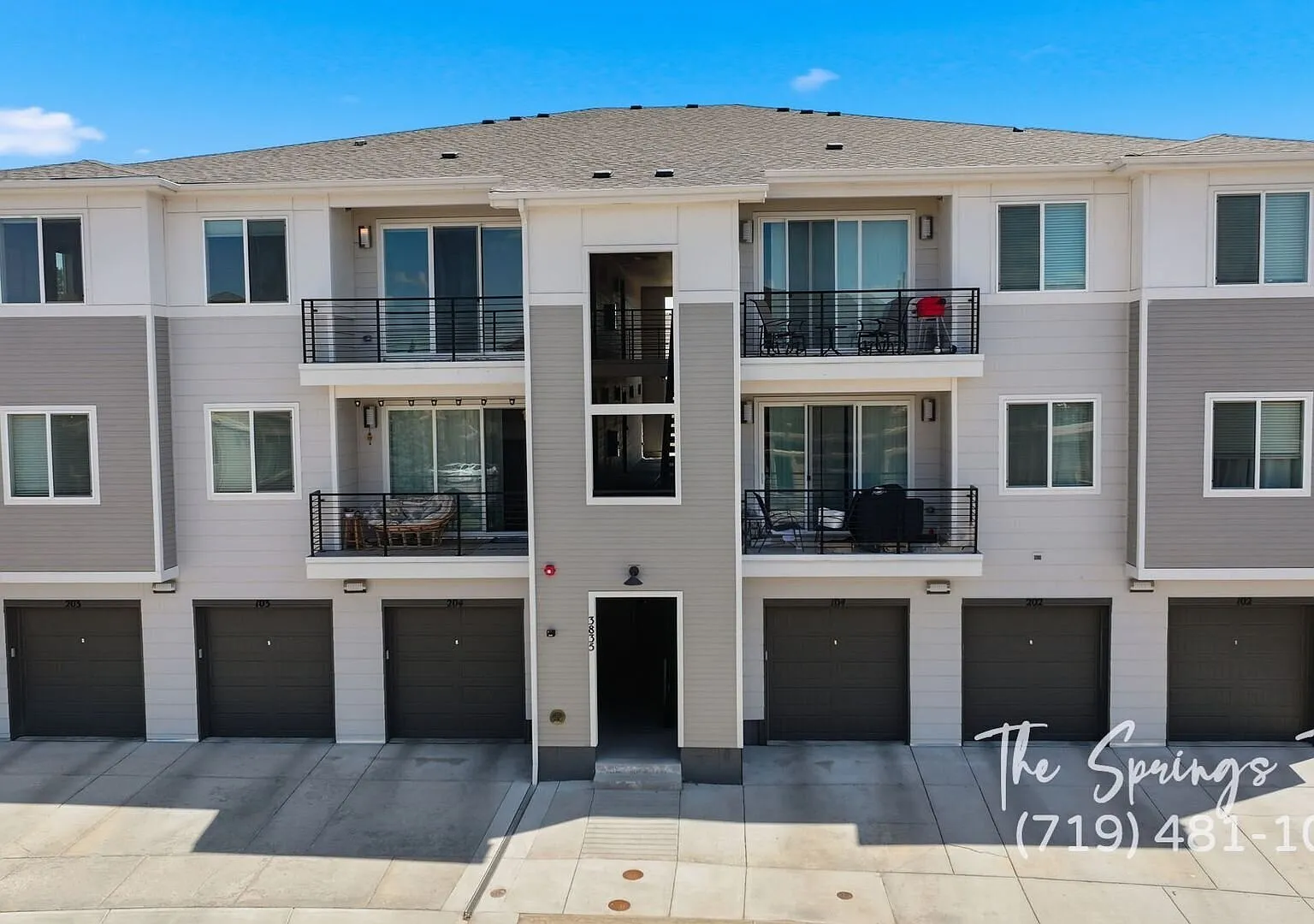 Beautiful 2 Bd Briargate Condo With Mountain Views & Projector! — Photo 2