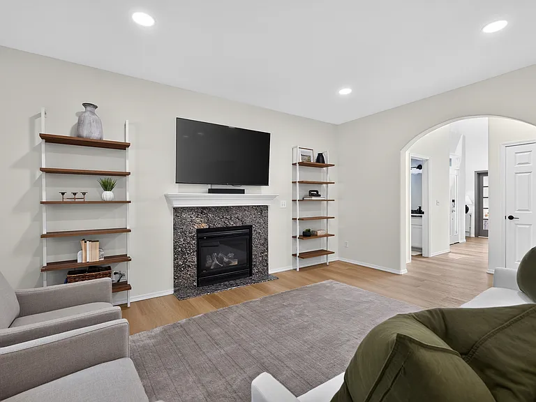 659 Vashon Pl NE — Photo 6