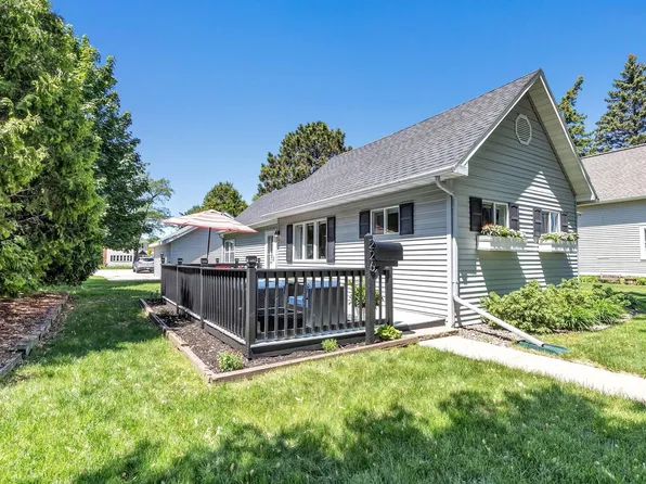 226 S Ontario St, De Pere, WI 54115