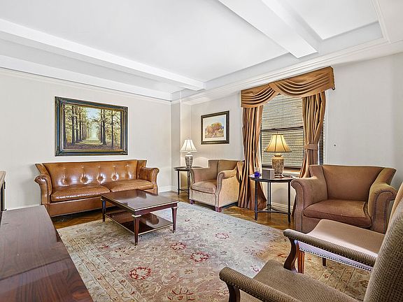 3rd image of 160 Central Park S #756
