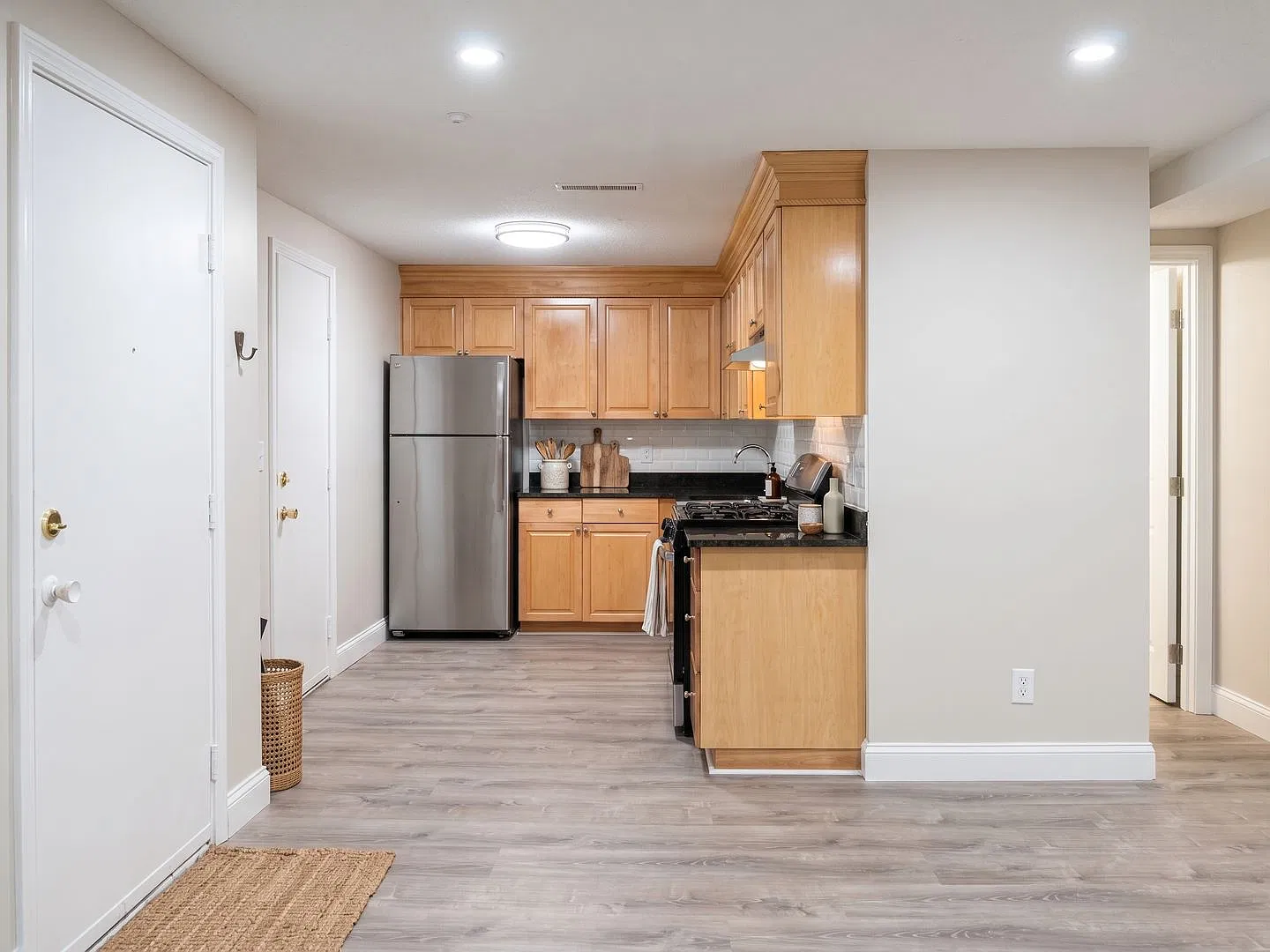 Pondsview Apartments — Photo 3