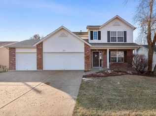 212 Ashford Oaks Dr, Wentzville, MO 63385