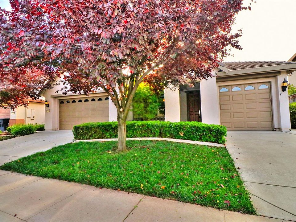 2nd image of 2209 Hartland Cir