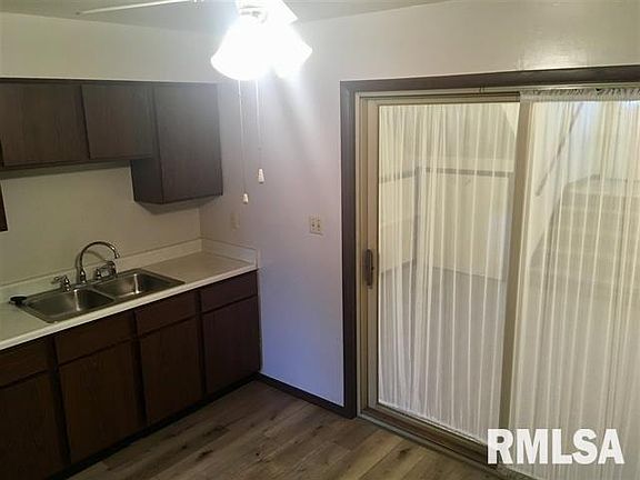 5th image of 2323 37th St APT 2