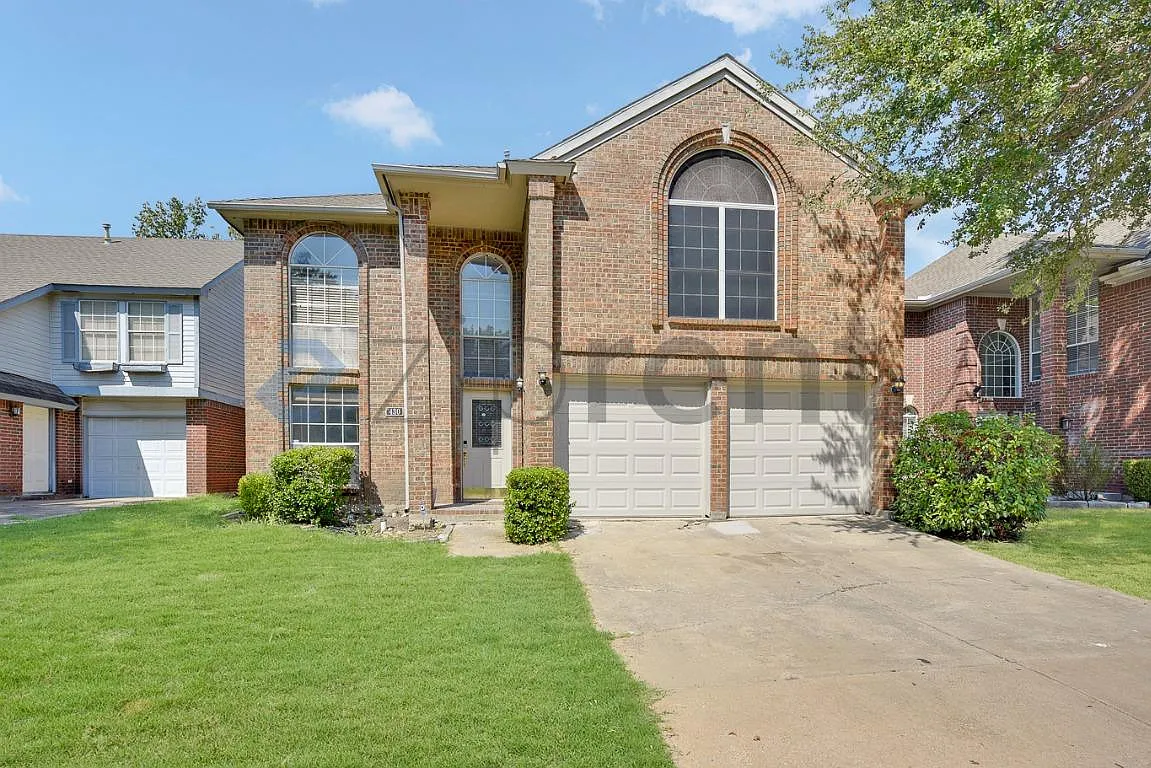 3 bed, 1949 sqft, $2,900 — Photo 1