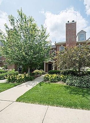 3rd image of 5570 Hampshire Ln #170