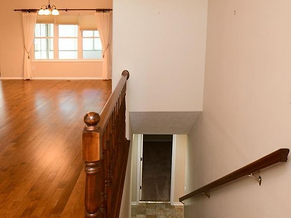 5th image of 7605 Phares Dr