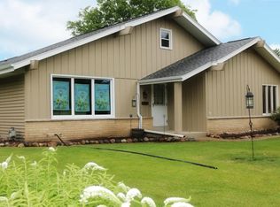 W156N10519 Jefferson Ln, Germantown, WI 53022