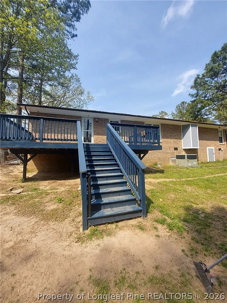 3 bed, 2.0 bath, 1446 sqft, $1,695 — Photo 2
