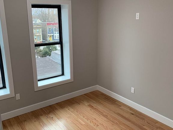 5th image of 525 Clinton Ave #4B