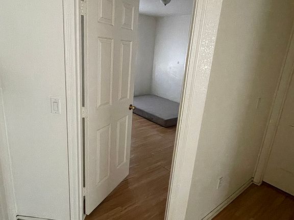2nd image of 5927 W Wood St