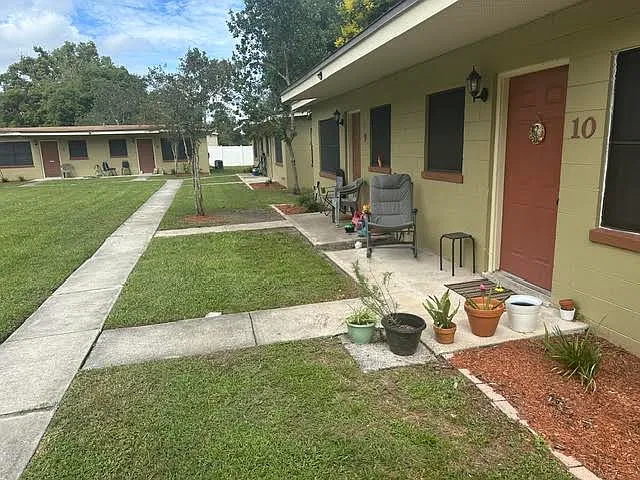 1 bed, 550 sqft, $995 — Photo 3