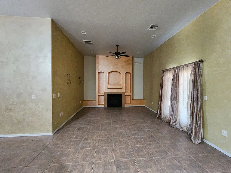 1050 W Rochin Rd — Photo 16