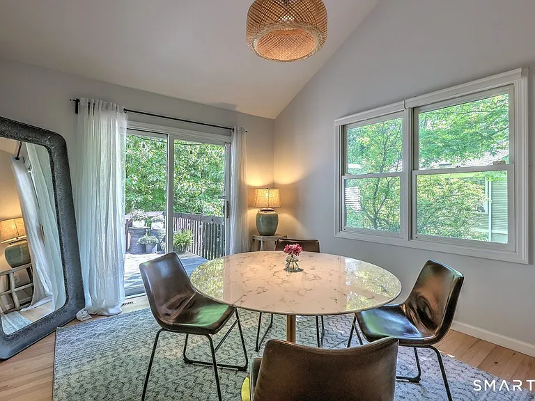 9 Canterbury Rd #9 — Photo 12