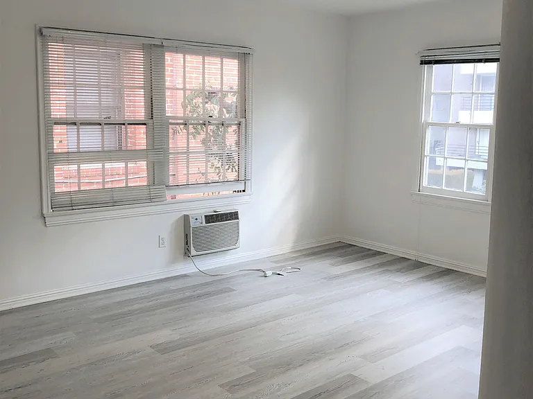 615 S. Cochran Ave. — Photo 4