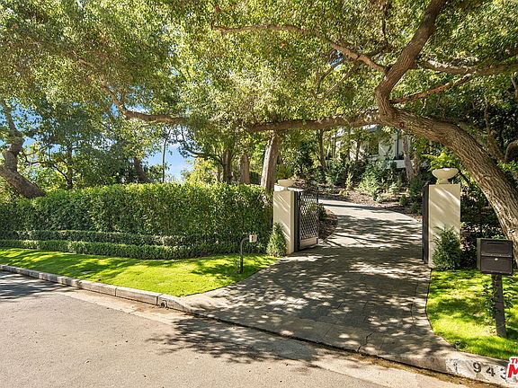 5th image of 943 Moraga Dr