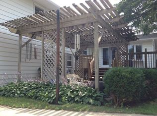 2140 Touchae St, Waterloo, IA 50702