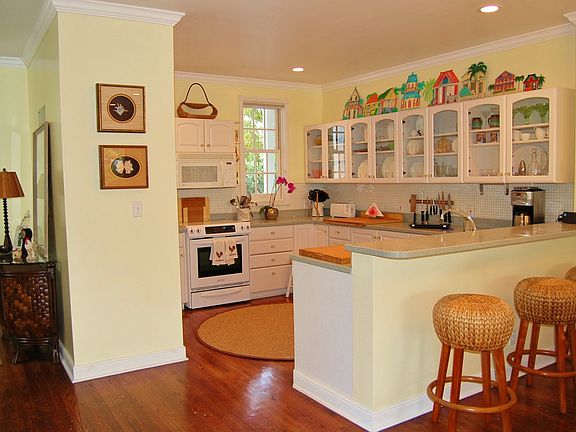 4th image of 1219 Margaret St