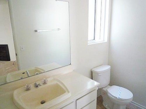 5th image of 18333 Hatteras St Unit 30