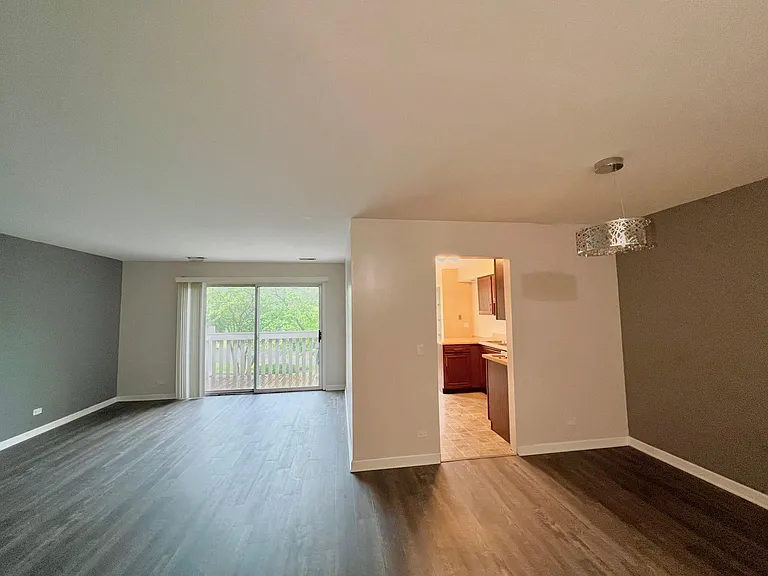 1415 Sutton Ct — Photo 8