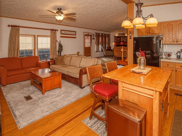 6738 Vt Route 100, Wardsboro, VT 05360