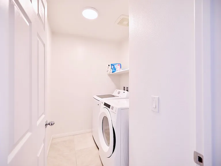1132 Heliodor Ave — Photo 6