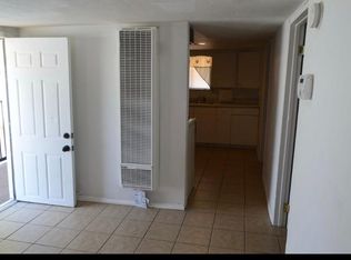 702 M St APT B, Bakersfield, CA 93304