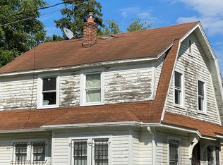 2114 Clement St, Flint, MI 48504