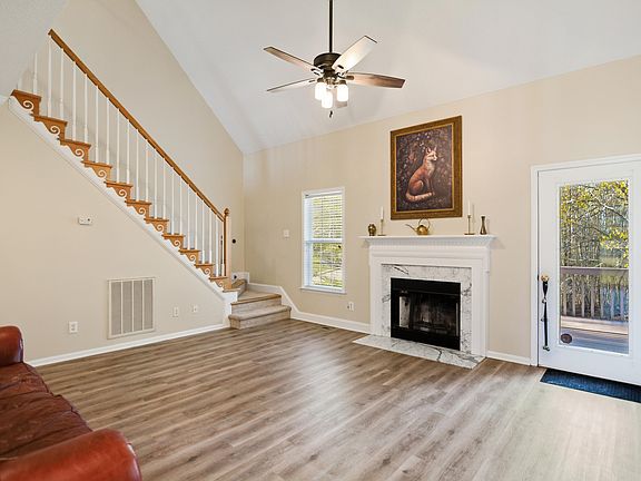 3rd image of 4801 Topstone Rd