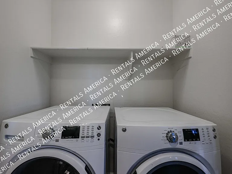 2751 S Balsam Dr — Photo 49