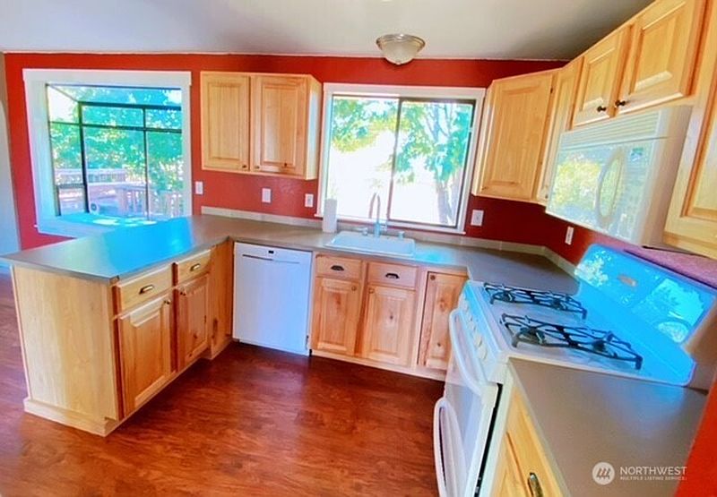 3rd image of 2216 179th Street SE
