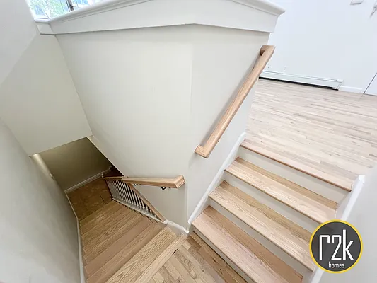 Rented by Realty 2000 Corp | media 12