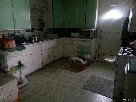3rd image of 14419 Helwig Ave