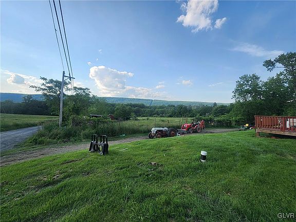 3rd image of 3228 W Scenic Dr