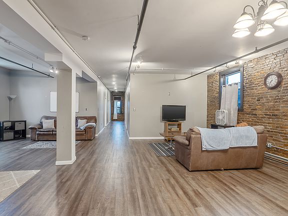 5th image of 307-13 S Clinton St S #500