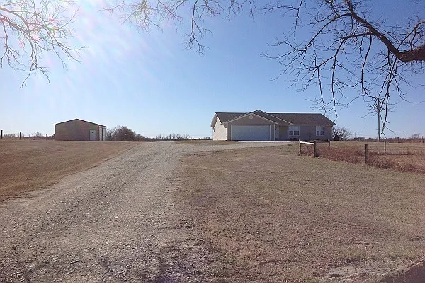 12380 Elm Slough Rd — Photo 2