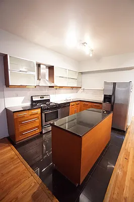 Rented by Keller Williams NYC | media 22