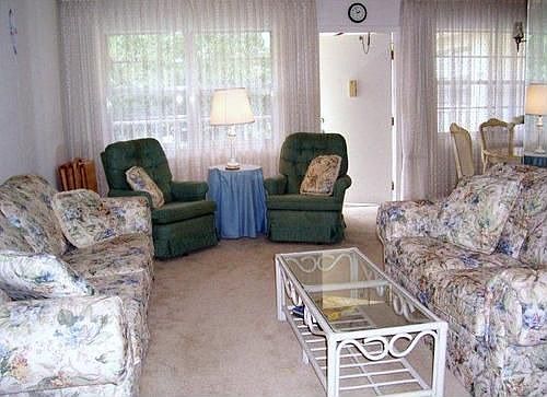 4th image of 6 Vista Gardens Trl