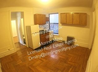 2315 28th St, Astoria, NY 11105